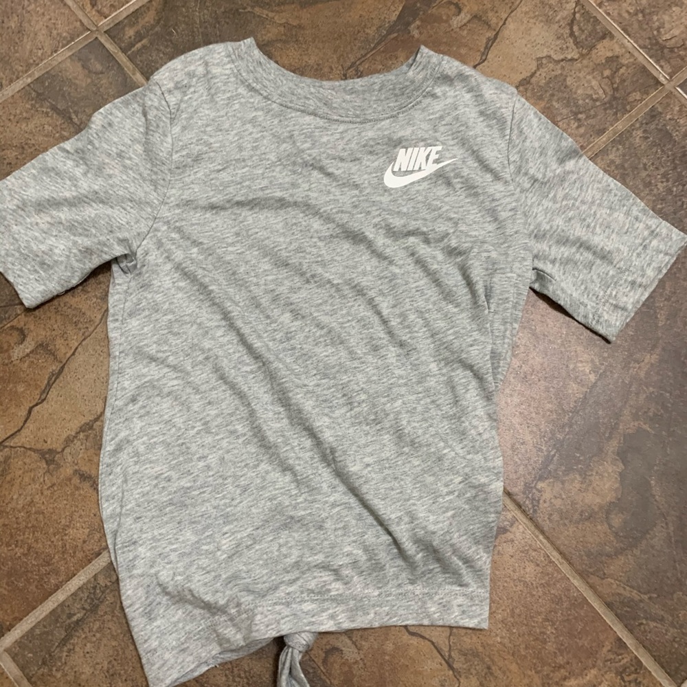 Girls Nike t-shirt size small. Gray with tie back.